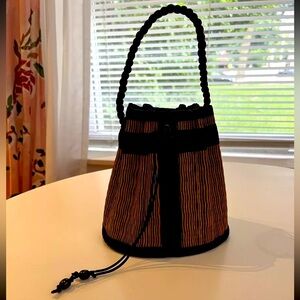 🚫Sold🚫 Dried Cambodian Grass Bucketbag Ethic Southeast Asia Mini Purse